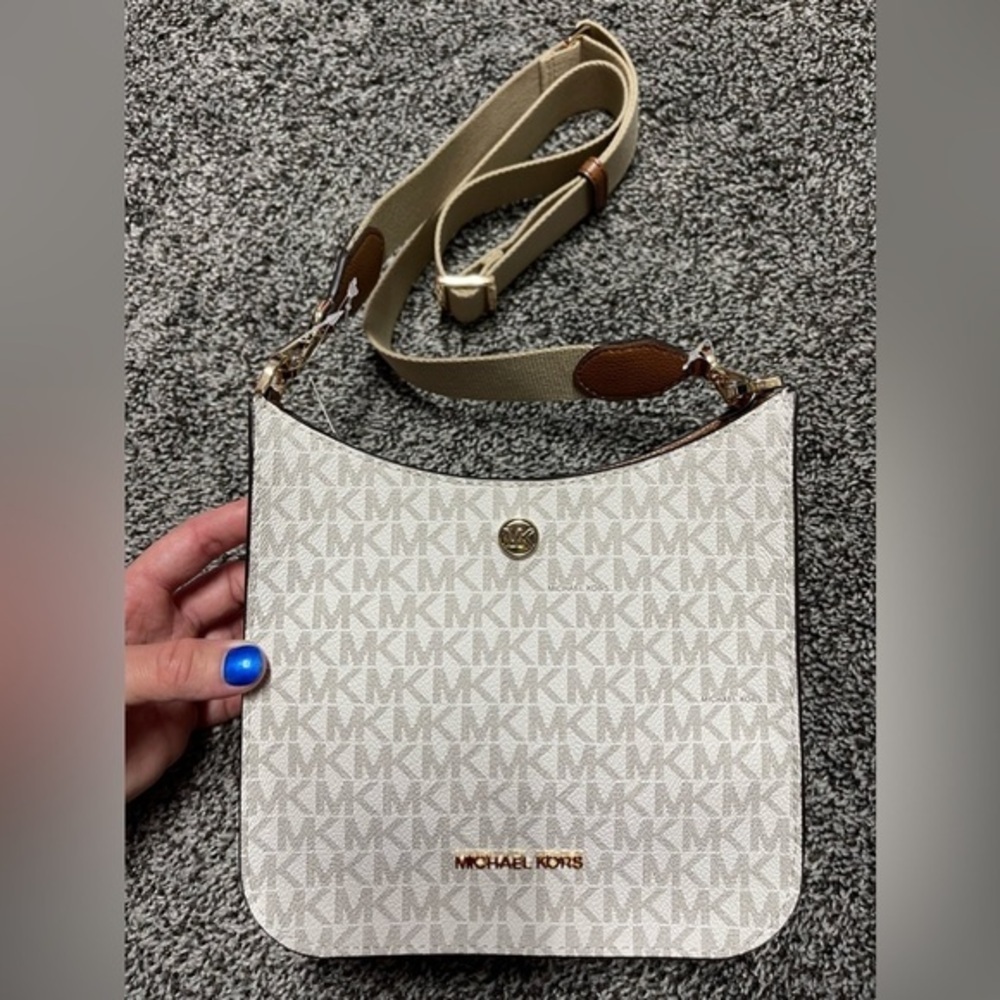 New Michael Kors small messenger bag - Picture 1 of 4